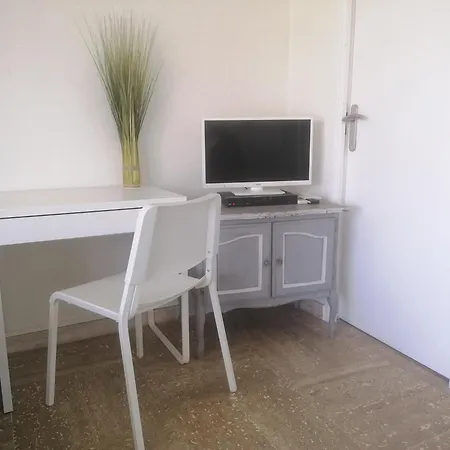 L'emilia Apartment Hyères